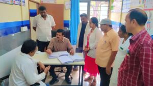 ఖమ్మం గవర్నమెంట్ హాస్పిటల్ ఆకస్మిక తనిఖీ డీఎంహెచ్ఓ డాక్టర్ డి రామారావు మరియు బృందం